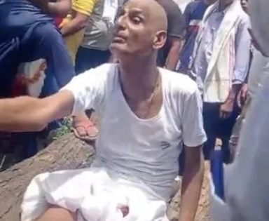 Man delays mother's cremation, demands her silver bangles in Rajasthan | Man delays mother's cremation, demands her silver bangles in Rajasthan Man delays mother's cremation, demands her silver bangles in Rajasthan | Man delays mother's cremation, demands her silver bangles in Rajasthan