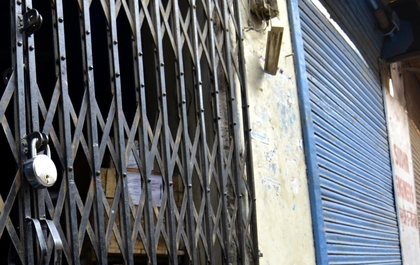 Udaipur market shut today after dispute over vegetable prices turn violent | Udaipur market shut today after dispute over vegetable prices turn violent Udaipur market shut today after dispute over vegetable prices turn violent | Udaipur market shut today after dispute over vegetable prices turn violent