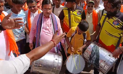 K'taka: Pralhad Joshi leads Tiranga Yatra in Hubballi to pay tribute to Armed forces | K'taka: Pralhad Joshi leads Tiranga Yatra in Hubballi to pay tribute to Armed forces K'taka: Pralhad Joshi leads Tiranga Yatra in Hubballi to pay tribute to Armed forces | K'taka: Pralhad Joshi leads Tiranga Yatra in Hubballi to pay tribute to Armed forces