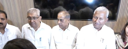15 Delhi councillors break away from AAP, form 'Indraprastha Vikas Party' | 15 Delhi councillors break away from AAP, form 'Indraprastha Vikas Party' 15 Delhi councillors break away from AAP, form 'Indraprastha Vikas Party' | 15 Delhi councillors break away from AAP, form 'Indraprastha Vikas Party'