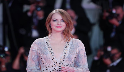 Emma Stone went down the rabbit hole of social media conspiracy theories for ‘Eddington’ role | Emma Stone went down the rabbit hole of social media conspiracy theories for ‘Eddington’ role Emma Stone went down the rabbit hole of social media conspiracy theories for ‘Eddington’ role | Emma Stone went down the rabbit hole of social media conspiracy theories for ‘Eddington’ role