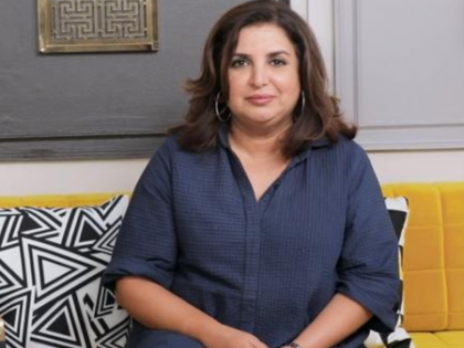 Farah Khan sets the mood with Shah Rukh Khan song while heading to early morning shoot | Farah Khan sets the mood with Shah Rukh Khan song while heading to early morning shoot Farah Khan sets the mood with Shah Rukh Khan song while heading to early morning shoot | Farah Khan sets the mood with Shah Rukh Khan song while heading to early morning shoot