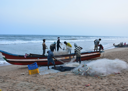 Kerala fishermen violate TN fishing ban, boat owners summoned | Kerala fishermen violate TN fishing ban, boat owners summoned Kerala fishermen violate TN fishing ban, boat owners summoned | Kerala fishermen violate TN fishing ban, boat owners summoned
