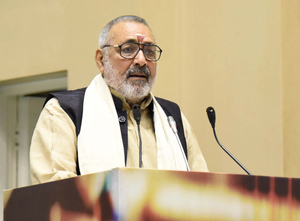 No politics in Tharoor's inclusion, Cong has internal issues, says Giriraj Singh | No politics in Tharoor's inclusion, Cong has internal issues, says Giriraj Singh No politics in Tharoor's inclusion, Cong has internal issues, says Giriraj Singh | No politics in Tharoor's inclusion, Cong has internal issues, says Giriraj Singh