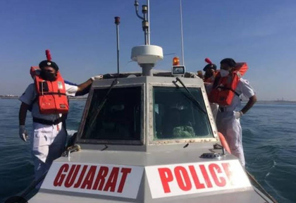 Suspicious boat triggers maritime security alert off Gujarat coast | Suspicious boat triggers maritime security alert off Gujarat coast Suspicious boat triggers maritime security alert off Gujarat coast | Suspicious boat triggers maritime security alert off Gujarat coast