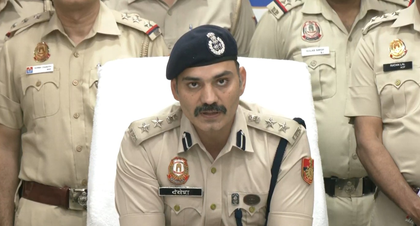 Software expert, aide held in Delhi for 'fake rural ministry' job scam | Software expert, aide held in Delhi for 'fake rural ministry' job scam Software expert, aide held in Delhi for 'fake rural ministry' job scam | Software expert, aide held in Delhi for 'fake rural ministry' job scam