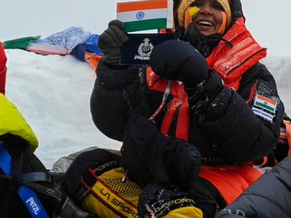 Woman icon: CISF's sub-inspector Geeta Samota summits Mount Everest | Woman icon: CISF's sub-inspector Geeta Samota summits Mount Everest Woman icon: CISF's sub-inspector Geeta Samota summits Mount Everest | Woman icon: CISF's sub-inspector Geeta Samota summits Mount Everest
