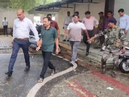 Jharkhand CM Hemant Soren’s former secretary Vinay Chaubey arrested in liquor scam | Jharkhand CM Hemant Soren’s former secretary Vinay Chaubey arrested in liquor scam Jharkhand CM Hemant Soren’s former secretary Vinay Chaubey arrested in liquor scam | Jharkhand CM Hemant Soren’s former secretary Vinay Chaubey arrested in liquor scam