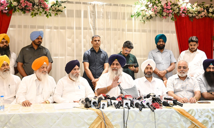 Akali Dal chief congratulates armed forces for foiling Pak drone attacks | Akali Dal chief congratulates armed forces for foiling Pak drone attacks Akali Dal chief congratulates armed forces for foiling Pak drone attacks | Akali Dal chief congratulates armed forces for foiling Pak drone attacks