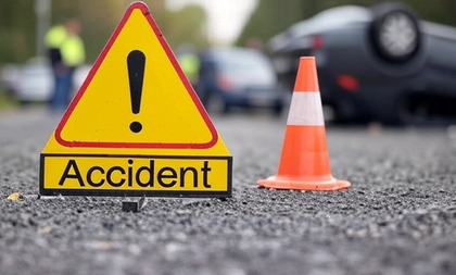 Six killed in highway crash involving SUV, bus, truck in Karnataka | Six killed in highway crash involving SUV, bus, truck in Karnataka Six killed in highway crash involving SUV, bus, truck in Karnataka | Six killed in highway crash involving SUV, bus, truck in Karnataka