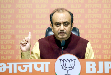 Cong leaders giving oxygen to Pak with anti-India remarks: Sudhanshu Trivedi | Cong leaders giving oxygen to Pak with anti-India remarks: Sudhanshu Trivedi Cong leaders giving oxygen to Pak with anti-India remarks: Sudhanshu Trivedi | Cong leaders giving oxygen to Pak with anti-India remarks: Sudhanshu Trivedi