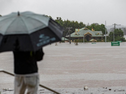 Thousands isolated as flooding crisis in Australia worsens | Thousands isolated as flooding crisis in Australia worsens Thousands isolated as flooding crisis in Australia worsens | Thousands isolated as flooding crisis in Australia worsens