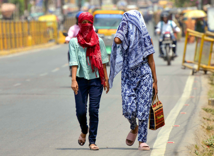 PIB rejects claims of temperature soaring to 55 degrees Celsius between May 29-June 2 | PIB rejects claims of temperature soaring to 55 degrees Celsius between May 29-June 2