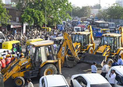 Demolition drive launched in Gujarat’s Jamnagar riverfront project | Demolition drive launched in Gujarat’s Jamnagar riverfront project Demolition drive launched in Gujarat’s Jamnagar riverfront project | Demolition drive launched in Gujarat’s Jamnagar riverfront project
