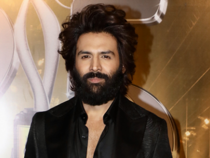 Where is Kartik Aaryan heading in that 'Naagzilla' hoodie with the iconic Aashiqui guitar? | Where is Kartik Aaryan heading in that 'Naagzilla' hoodie with the iconic Aashiqui guitar? Where is Kartik Aaryan heading in that 'Naagzilla' hoodie with the iconic Aashiqui guitar? | Where is Kartik Aaryan heading in that 'Naagzilla' hoodie with the iconic Aashiqui guitar?