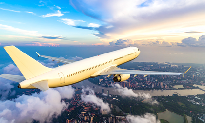 Turbulence hits IndiGo flight, lands safely in Srinagar | Turbulence hits IndiGo flight, lands safely in Srinagar Turbulence hits IndiGo flight, lands safely in Srinagar | Turbulence hits IndiGo flight, lands safely in Srinagar