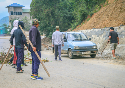 Shutdown hit normal life in Manipur's Imphal Valley for 2nd day | Shutdown hit normal life in Manipur's Imphal Valley for 2nd day Shutdown hit normal life in Manipur's Imphal Valley for 2nd day | Shutdown hit normal life in Manipur's Imphal Valley for 2nd day