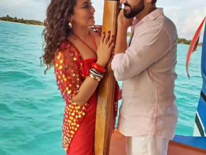 Sonakshi Sinha and Zaheer Iqbal look lost in each other during Maldives vacation | Sonakshi Sinha and Zaheer Iqbal look lost in each other during Maldives vacation Sonakshi Sinha and Zaheer Iqbal look lost in each other during Maldives vacation | Sonakshi Sinha and Zaheer Iqbal look lost in each other during Maldives vacation