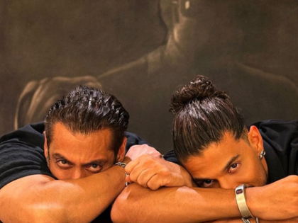 Salman says ‘subah Sooraj chamkega’ as Sooraj Pancholi’s ‘Kesari Veer’ releases | Salman says ‘subah Sooraj chamkega’ as Sooraj Pancholi’s ‘Kesari Veer’ releases Salman says ‘subah Sooraj chamkega’ as Sooraj Pancholi’s ‘Kesari Veer’ releases | Salman says ‘subah Sooraj chamkega’ as Sooraj Pancholi’s ‘Kesari Veer’ releases