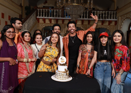 'Badi Haveli Ki Chhoti Thakurain' team celebrates as show reaches 100-episode milestone | 'Badi Haveli Ki Chhoti Thakurain' team celebrates as show reaches 100-episode milestone 'Badi Haveli Ki Chhoti Thakurain' team celebrates as show reaches 100-episode milestone | 'Badi Haveli Ki Chhoti Thakurain' team celebrates as show reaches 100-episode milestone