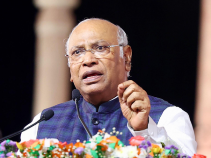 Kharge signals renewed Congress push for caste census | Kharge signals renewed Congress push for caste census Kharge signals renewed Congress push for caste census | Kharge signals renewed Congress push for caste census