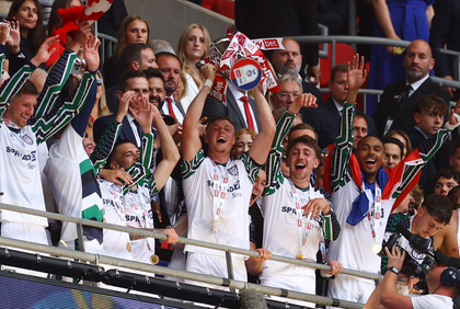 Sunderland promoted to Premier League with dramatic late win | Sunderland promoted to Premier League with dramatic late win Sunderland promoted to Premier League with dramatic late win | Sunderland promoted to Premier League with dramatic late win
