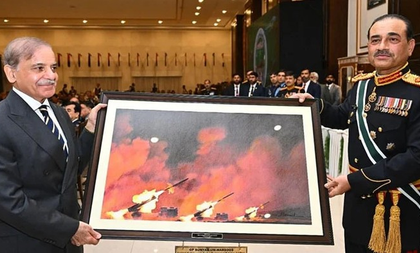 'Fake victory narrative along with photoshopped image': Netizens mock Pakistan after Army Chief Munir presents painting as souvenir to PM Sharif to celebrate military operation | 'Fake victory narrative along with photoshopped image': Netizens mock Pakistan after Army Chief Munir presents painting as souvenir to PM Sharif to celebrate military operation 'Fake victory narrative along with photoshopped image': Netizens mock Pakistan after Army Chief Munir presents painting as souvenir to PM Sharif to celebrate military operation | 'Fake victory narrative along with photoshopped image': Netizens mock Pakistan after Army Chief Munir presents painting as souvenir to PM Sharif to celebrate military operation