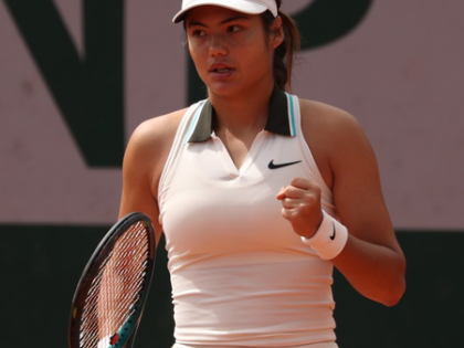 French Open: Raducanu battles illness to set up blockbuster with Swiatek | French Open: Raducanu battles illness to set up blockbuster with Swiatek French Open: Raducanu battles illness to set up blockbuster with Swiatek | French Open: Raducanu battles illness to set up blockbuster with Swiatek