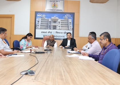 K'taka govt holds Covid-preparedness meet with directors of state-run medical colleges & hospitals | K'taka govt holds Covid-preparedness meet with directors of state-run medical colleges & hospitals K'taka govt holds Covid-preparedness meet with directors of state-run medical colleges & hospitals | K'taka govt holds Covid-preparedness meet with directors of state-run medical colleges & hospitals