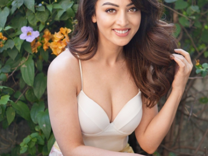 Sandeepa Dhar urges to normalize conversations around periods | Sandeepa Dhar urges to normalize conversations around periods Sandeepa Dhar urges to normalize conversations around periods | Sandeepa Dhar urges to normalize conversations around periods