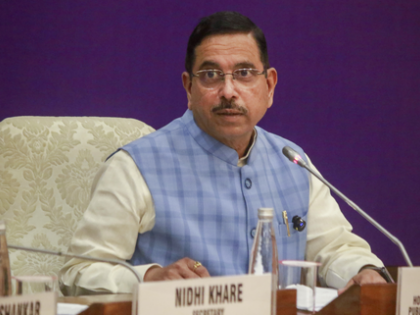 Cong stooping to dirty politics: Union Minister Joshi on linking Delhi blast with Bihar polls | Cong stooping to dirty politics: Union Minister Joshi on linking Delhi blast with Bihar polls