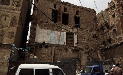 Surat gears up amid unseasonal rains: Over 1,500 dilapidated buildings await repairs | Surat gears up amid unseasonal rains: Over 1,500 dilapidated buildings await repairs