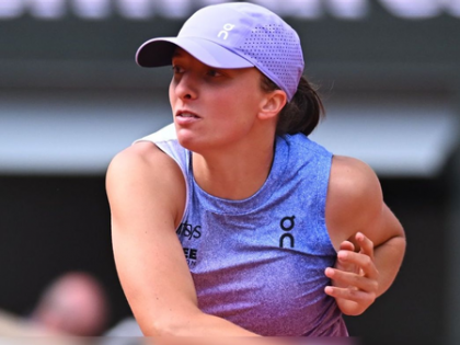 French Open: Swiatek too strong for Raducanu once again, knocks her out in Round 2 | French Open: Swiatek too strong for Raducanu once again, knocks her out in Round 2 French Open: Swiatek too strong for Raducanu once again, knocks her out in Round 2 | French Open: Swiatek too strong for Raducanu once again, knocks her out in Round 2