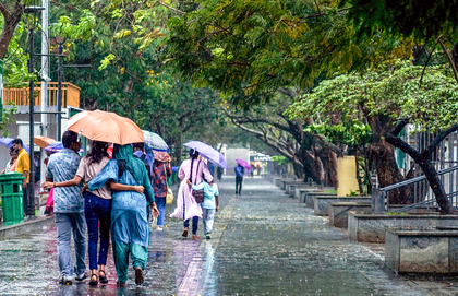Normal life affected as monsoon rains cause havoc in Kerala | Normal life affected as monsoon rains cause havoc in Kerala Normal life affected as monsoon rains cause havoc in Kerala | Normal life affected as monsoon rains cause havoc in Kerala