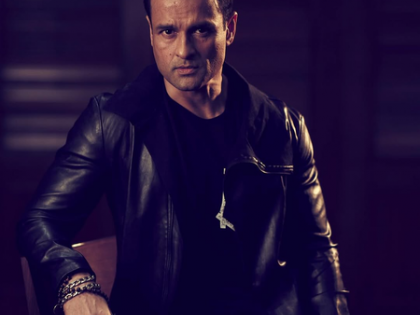 Rohit Roy recalls a life changing moment before bagging Mahesh Bhatt's 'Swabhimaan' | Rohit Roy recalls a life changing moment before bagging Mahesh Bhatt's 'Swabhimaan' Rohit Roy recalls a life changing moment before bagging Mahesh Bhatt's 'Swabhimaan' | Rohit Roy recalls a life changing moment before bagging Mahesh Bhatt's 'Swabhimaan'