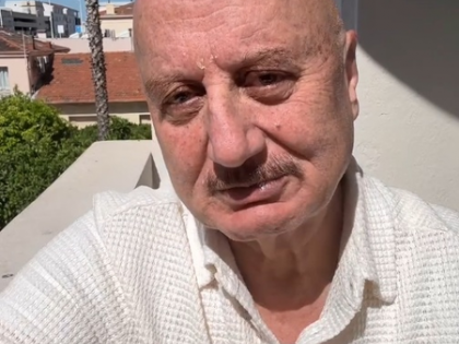 Anupam Kher introduced Vinay Pathak to Kashmiri cuisine | Anupam Kher introduced Vinay Pathak to Kashmiri cuisine Anupam Kher introduced Vinay Pathak to Kashmiri cuisine | Anupam Kher introduced Vinay Pathak to Kashmiri cuisine