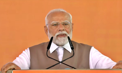 PM Modi meets family of Pahalgam attack victim Shubham Dwivedi in Kanpur | PM Modi meets family of Pahalgam attack victim Shubham Dwivedi in Kanpur PM Modi meets family of Pahalgam attack victim Shubham Dwivedi in Kanpur | PM Modi meets family of Pahalgam attack victim Shubham Dwivedi in Kanpur