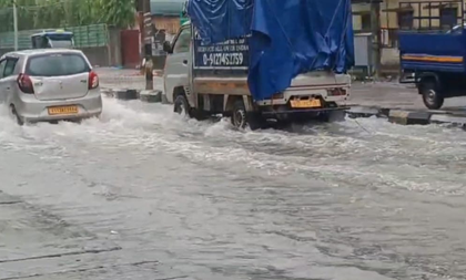 'Red alert' for heavy rainfall sounded in Assam; hefty downpour leaves Guwahati flooded | 'Red alert' for heavy rainfall sounded in Assam; hefty downpour leaves Guwahati flooded 'Red alert' for heavy rainfall sounded in Assam; hefty downpour leaves Guwahati flooded | 'Red alert' for heavy rainfall sounded in Assam; hefty downpour leaves Guwahati flooded