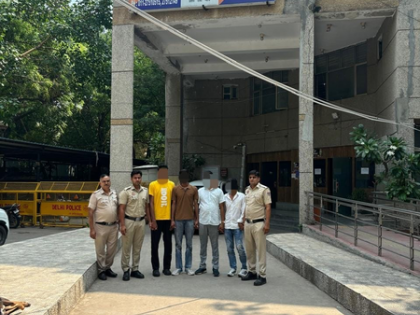 Delhi Police crack Rs 10 lakh heist in Rohini, arrest six accused | Delhi Police crack Rs 10 lakh heist in Rohini, arrest six accused Delhi Police crack Rs 10 lakh heist in Rohini, arrest six accused | Delhi Police crack Rs 10 lakh heist in Rohini, arrest six accused