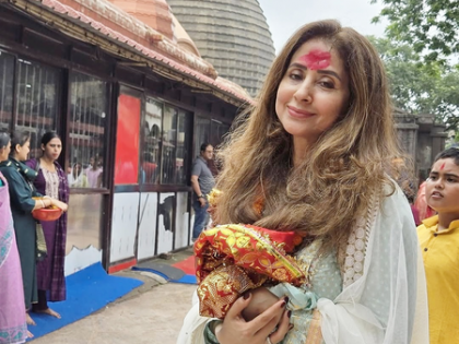 Urmila Matondkar offers prayers at the Kamakhya Temple amidst heavy rains | Urmila Matondkar offers prayers at the Kamakhya Temple amidst heavy rains Urmila Matondkar offers prayers at the Kamakhya Temple amidst heavy rains | Urmila Matondkar offers prayers at the Kamakhya Temple amidst heavy rains