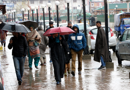 Incessant rain hits life in Jammu and Kashmir | Incessant rain hits life in Jammu and Kashmir