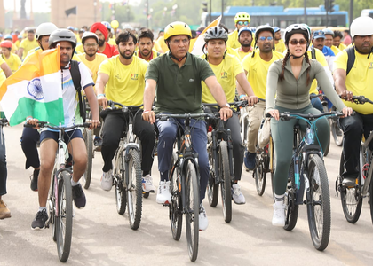 25th edition of 'Fit India Sundays on Cycle' pays tribute to armed forces; celebrates World Bicycle Day | 25th edition of 'Fit India Sundays on Cycle' pays tribute to armed forces; celebrates World Bicycle Day 25th edition of 'Fit India Sundays on Cycle' pays tribute to armed forces; celebrates World Bicycle Day | 25th edition of 'Fit India Sundays on Cycle' pays tribute to armed forces; celebrates World Bicycle Day