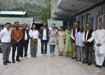 British Deputy High Commissioner evinces interest in Himachali handloom heritage | British Deputy High Commissioner evinces interest in Himachali handloom heritage