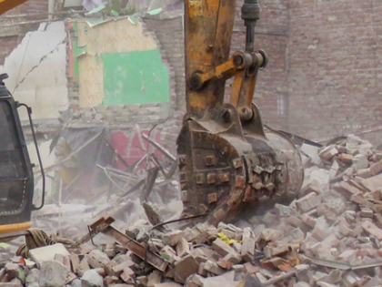 Gujarat: Jamnagar admin pushes road widening demolition amid protests | Gujarat: Jamnagar admin pushes road widening demolition amid protests