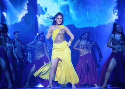 Rasha Thadani talks about paying tribute to Madhuri Dixit, her nana Ravi Tandon and mother Raveena at Zee Cine Awards 2025 | Rasha Thadani talks about paying tribute to Madhuri Dixit, her nana Ravi Tandon and mother Raveena at Zee Cine Awards 2025 Rasha Thadani talks about paying tribute to Madhuri Dixit, her nana Ravi Tandon and mother Raveena at Zee Cine Awards 2025 | Rasha Thadani talks about paying tribute to Madhuri Dixit, her nana Ravi Tandon and mother Raveena at Zee Cine Awards 2025