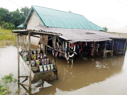 Nearly 200 dead, over 1,000 missing in central Nigeria floods | Nearly 200 dead, over 1,000 missing in central Nigeria floods Nearly 200 dead, over 1,000 missing in central Nigeria floods | Nearly 200 dead, over 1,000 missing in central Nigeria floods