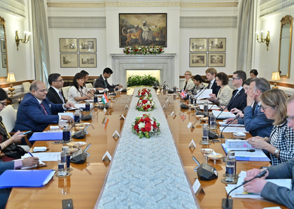 Misri appreciates UK's expression of solidarity in fight against terrorism | Misri appreciates UK's expression of solidarity in fight against terrorism Misri appreciates UK's expression of solidarity in fight against terrorism | Misri appreciates UK's expression of solidarity in fight against terrorism
