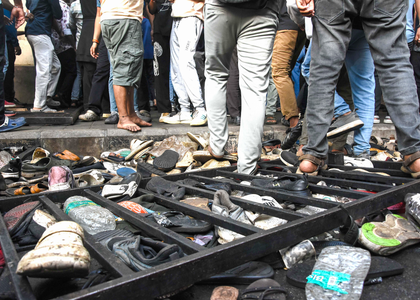 B'luru Police file FIR over missing gold ornaments from stampede victim's body | B'luru Police file FIR over missing gold ornaments from stampede victim's body