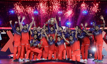 Karnataka erupts in joy to celebrate RCB's victory, congratulations pour in | Karnataka erupts in joy to celebrate RCB's victory, congratulations pour in Karnataka erupts in joy to celebrate RCB's victory, congratulations pour in | Karnataka erupts in joy to celebrate RCB's victory, congratulations pour in