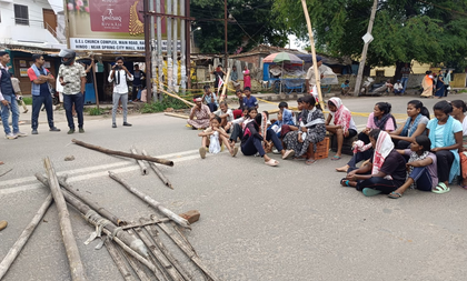 Jharkhand bandh over tribal religious sites hits normal life, roads blocked across state | Jharkhand bandh over tribal religious sites hits normal life, roads blocked across state